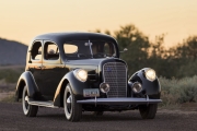 1937-Lincoln-ModelK-Sedan-02.jpg