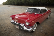 1957-Cadillac-Eldorado-Biarritz-07.jpg